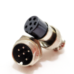 PAR DE PLUG y JACK PARA CHASIS GDE, 6 PIN, PARA MICRÓFONO / MODELO. PJM-105