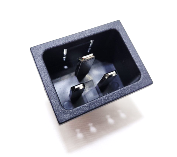CONECTOR DE POTENCIA IEC, ENTRADA tipo C20 de IEC / MODELO S-4793
