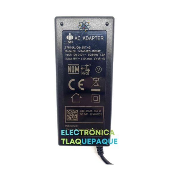 ADAPTADOR DE VOLTAJE 19V - 3.42 AMP, MARCA JQG / MODELO NSA65ED-190342, PLUG INVERTIDO 2.5mm