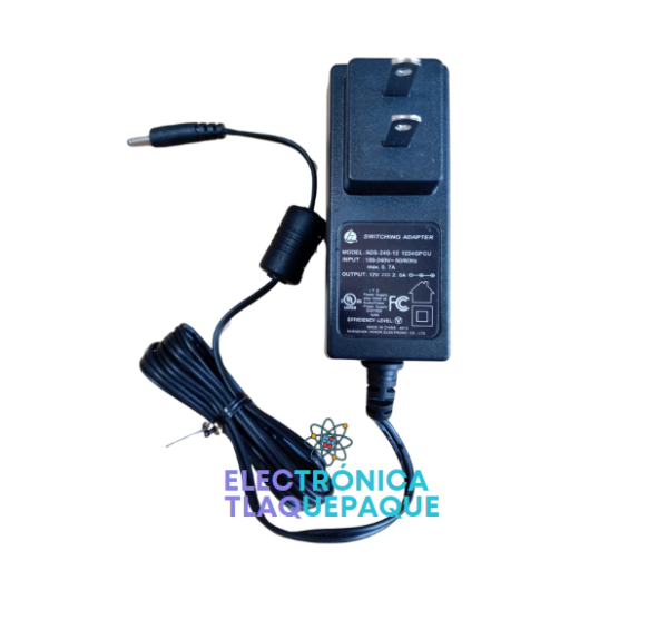 ADAPTADOR DE VOLTAJE 12V-2.0 AMP / MARCA SWITCHING, PLUG 1.7mm